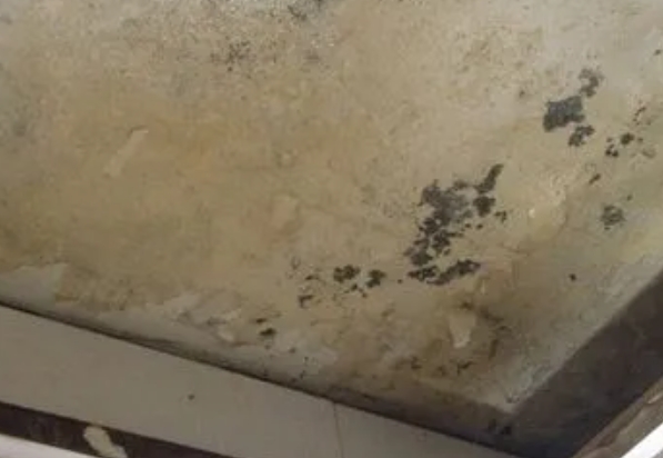 市北阳台漏水维修公司分享下市北卫生间渗水维修需要注意哪些问题。